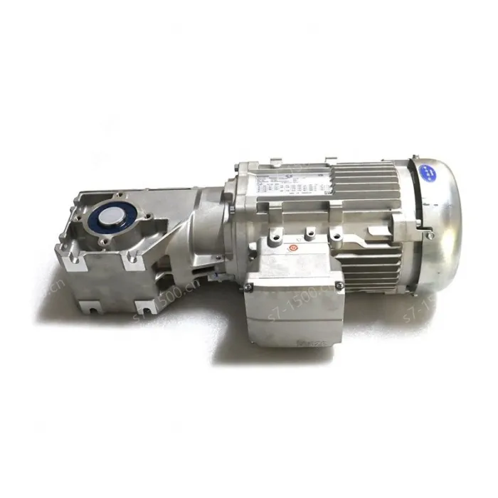 Original Lenze Servo Motor 16922900 G50BB111MHAR2C00 Germany Industrial Use